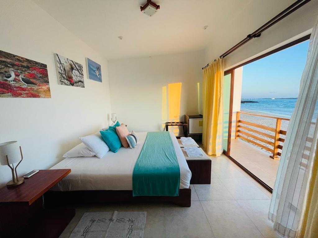 Cormorant Beach House Bed & Breakfast ปวยร์โต วิลยามิล ภายนอก รูปภาพ